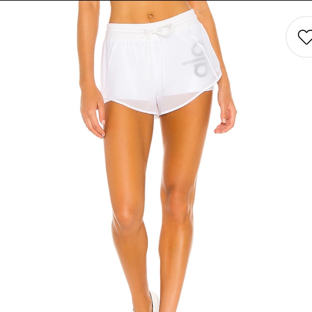 ALO YOGA AMBIENCE GLOW SHORTS